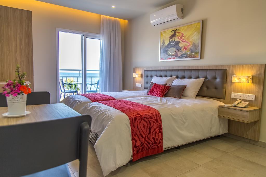 Zodiac Hotel Apartments ลาร์นาคา ภายนอก รูปภาพ